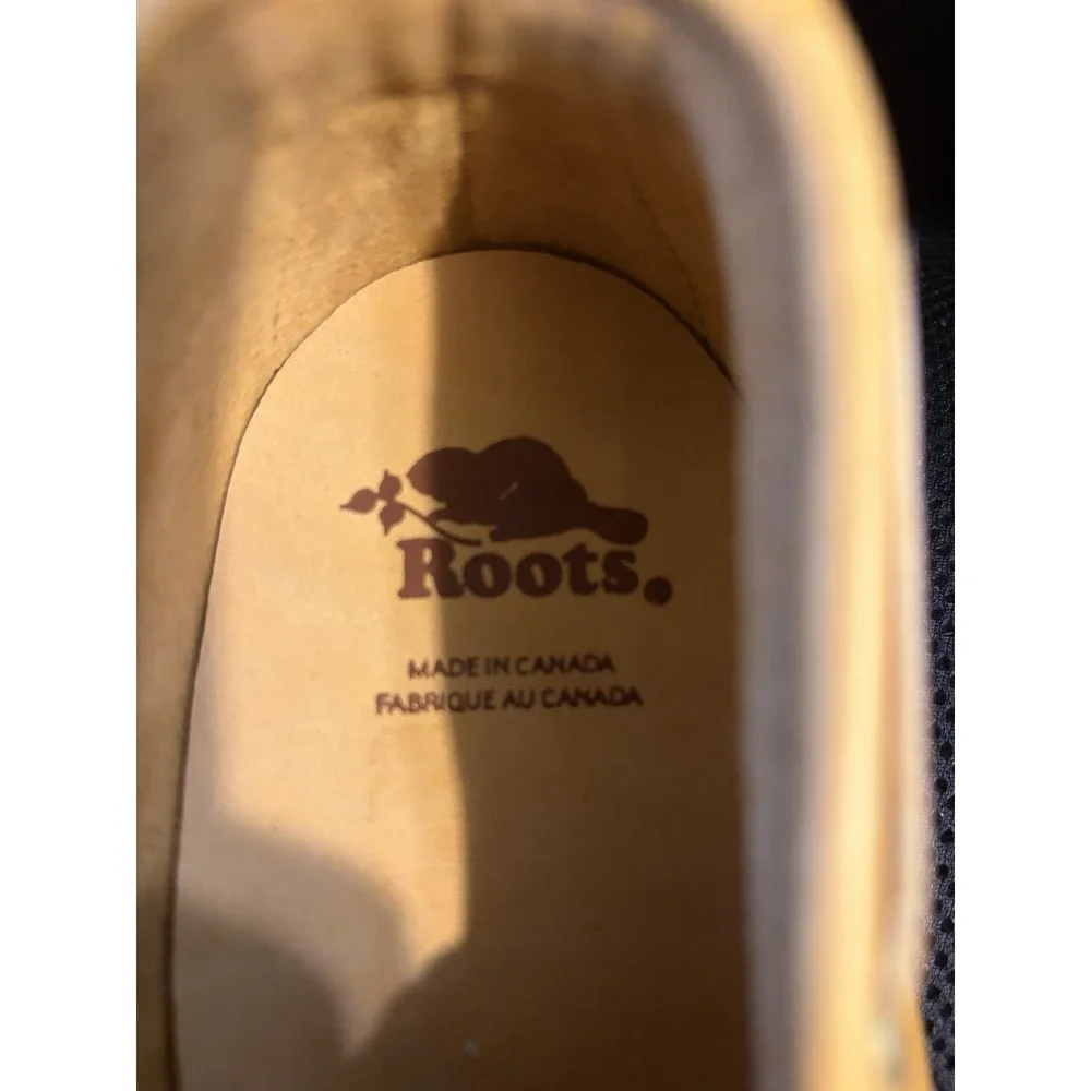 Roots classic boat